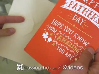 Passion-hd fathers nap pénisz szopás ajándék -val lépés hölgy lana rhoades